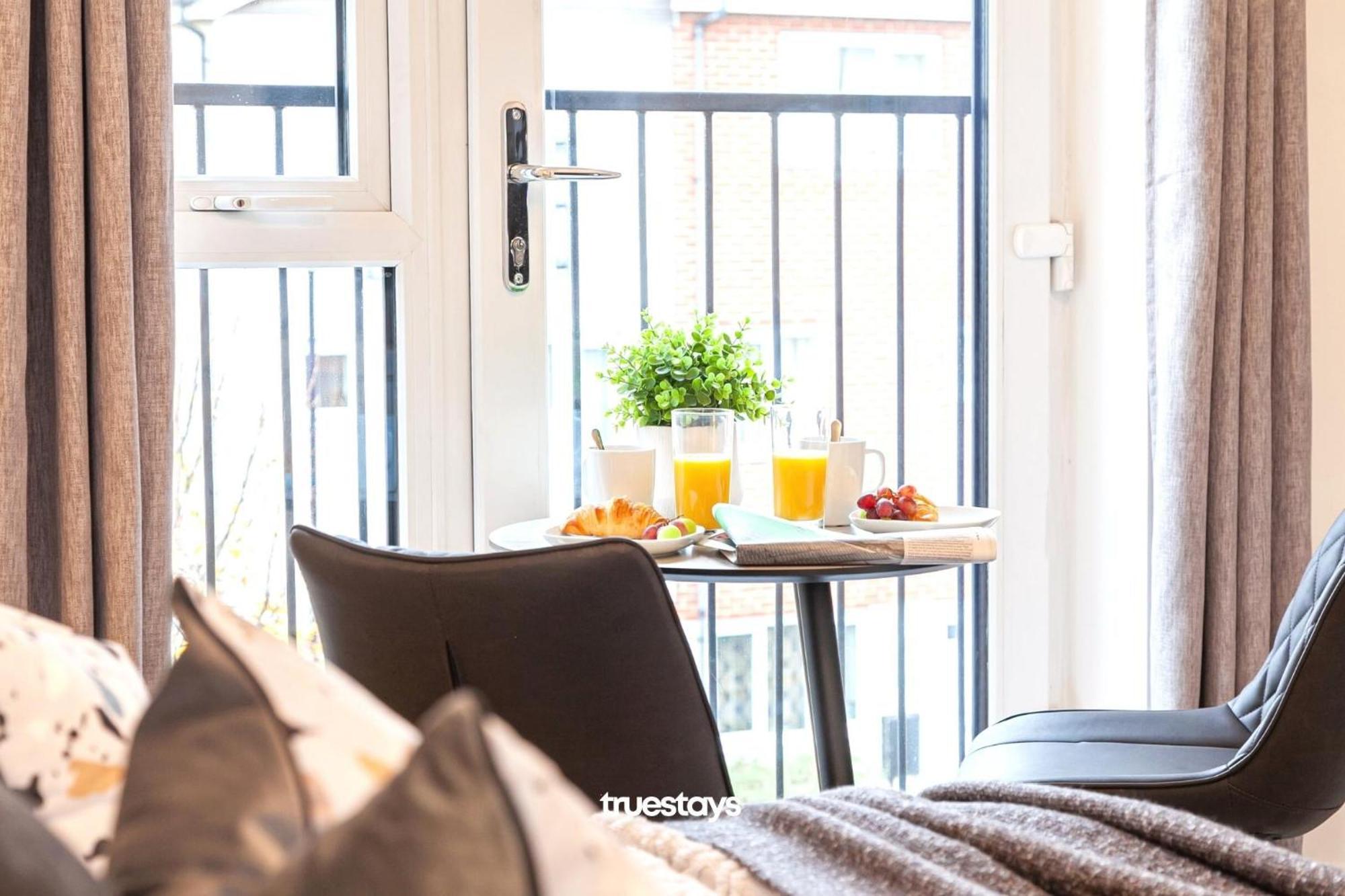 Ambassador House By Truestays - Luxury 4 Bedroom House In Stoke-On-Trent Etruria Екстериор снимка
