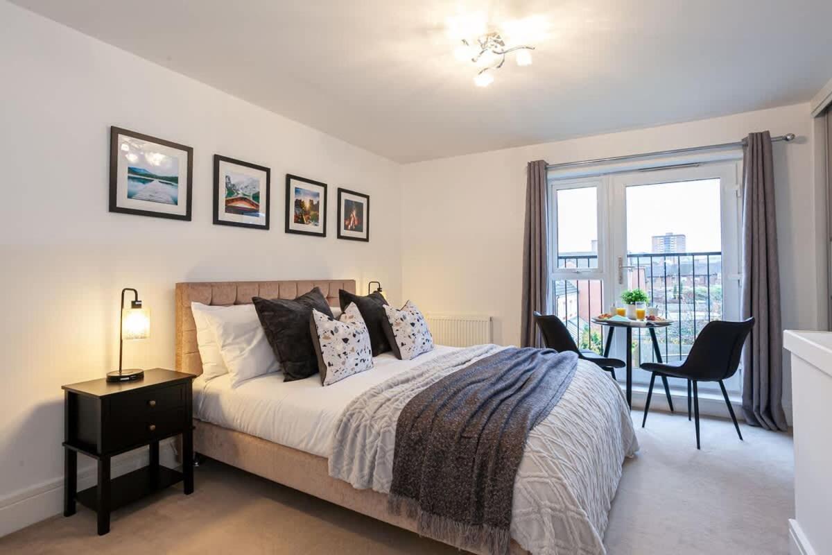 Ambassador House By Truestays - Luxury 4 Bedroom House In Stoke-On-Trent Etruria Екстериор снимка