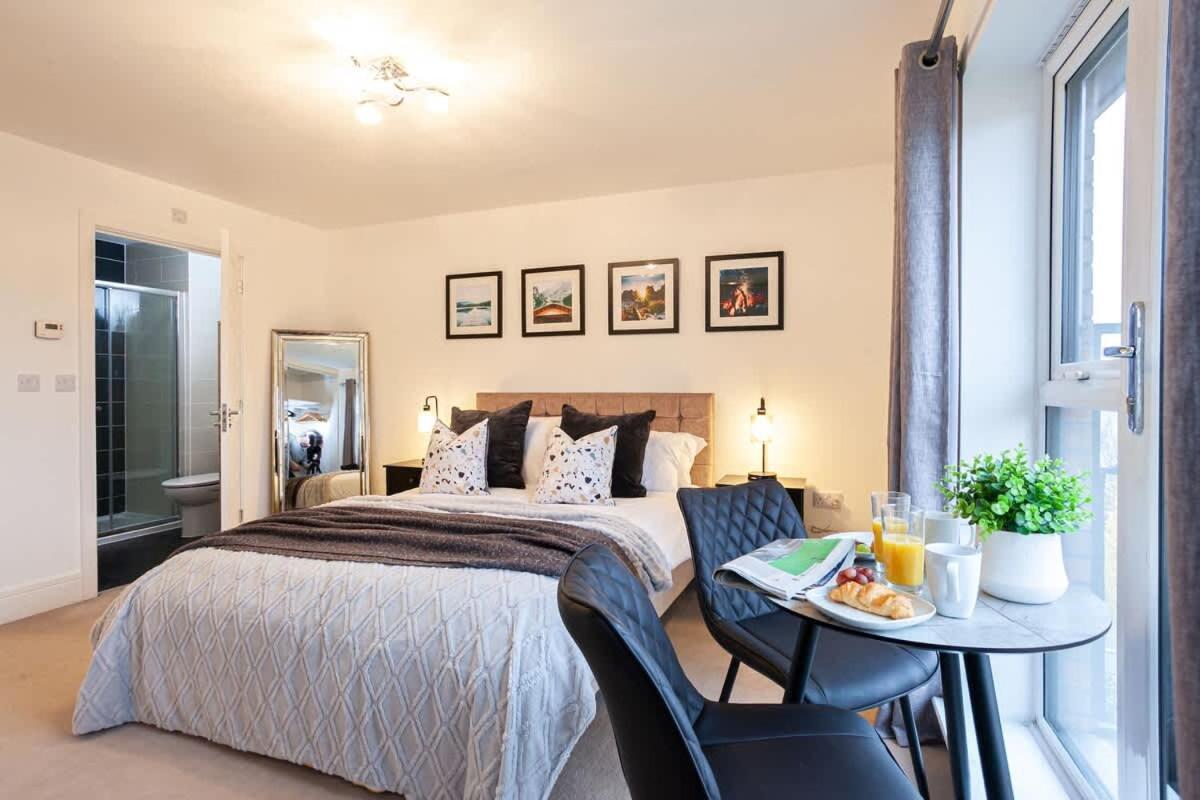 Ambassador House By Truestays - Luxury 4 Bedroom House In Stoke-On-Trent Etruria Екстериор снимка