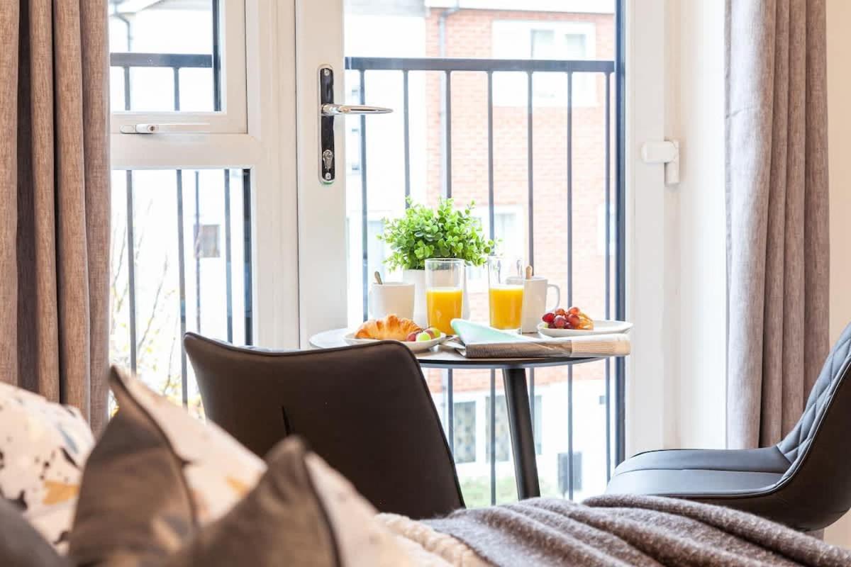 Ambassador House By Truestays - Luxury 4 Bedroom House In Stoke-On-Trent Etruria Екстериор снимка